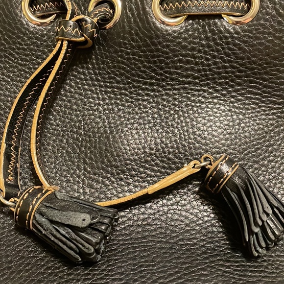 Cole Haan Women’s Black Leather Shoulder Bag Purse 16 X 12 - Picture 3 of 14